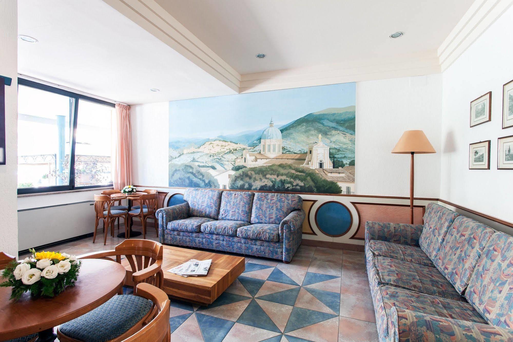 Hotel Los Angeles อัสซิซี ภายนอก รูปภาพ